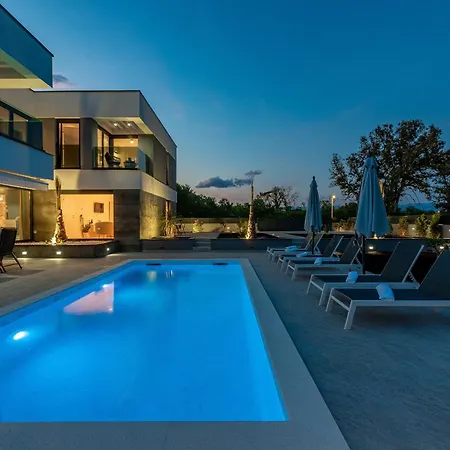 Villa Beautiful Tyara *